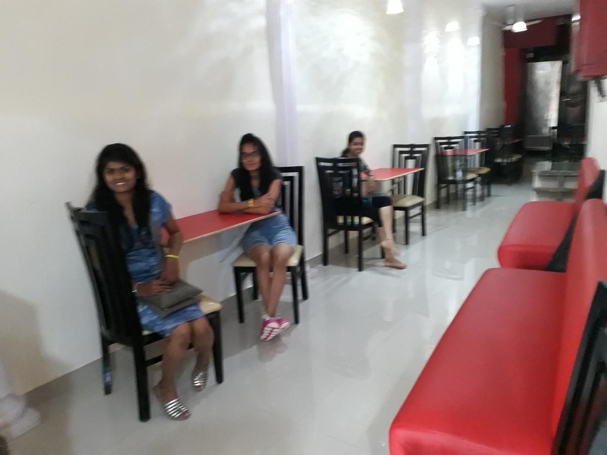 Town Hostel Mumbai - Ac Dormitory 外观 照片