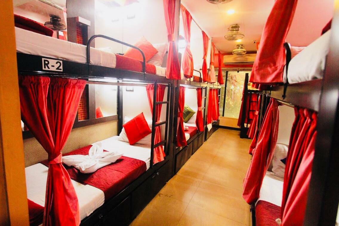 Town Hostel Mumbai - Ac Dormitory 外观 照片