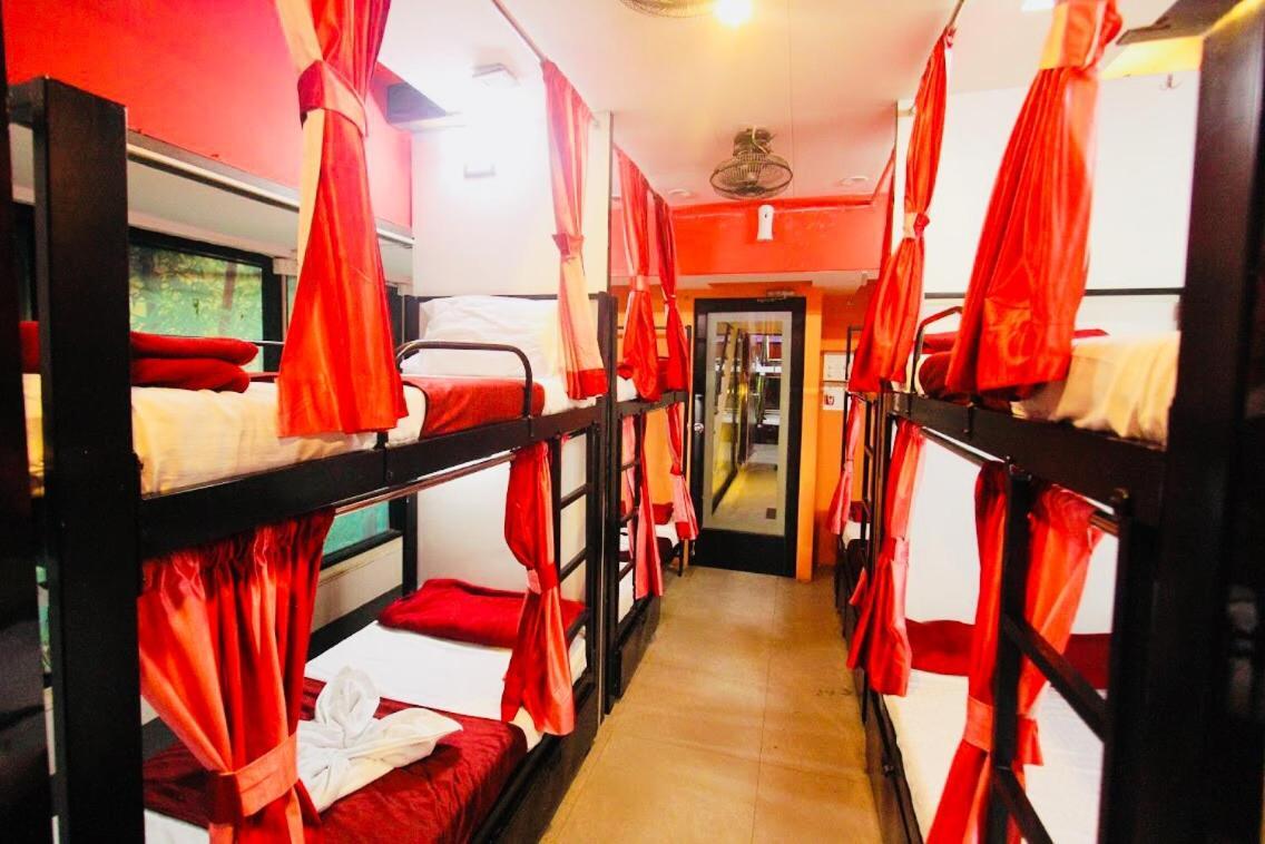 Town Hostel Mumbai - Ac Dormitory 外观 照片